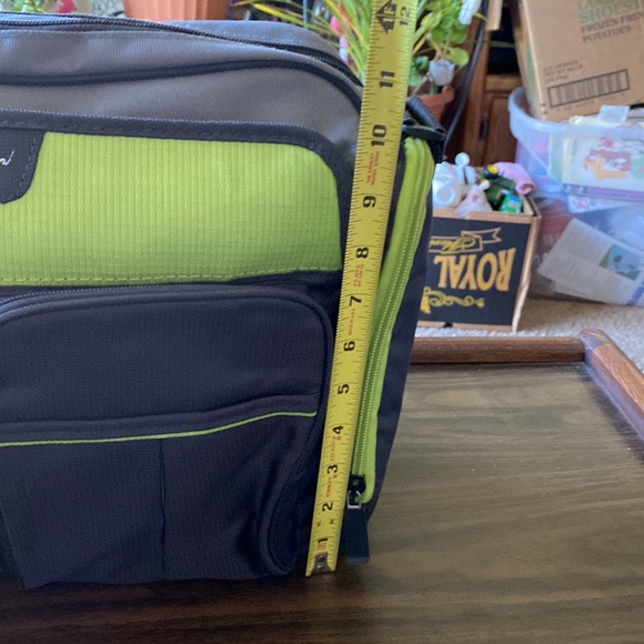 NWOT- Eddie Bauer Diaper Bag Lime Green. & Gray, multiple Pockets, Changing Pad - Picture 14 of 16